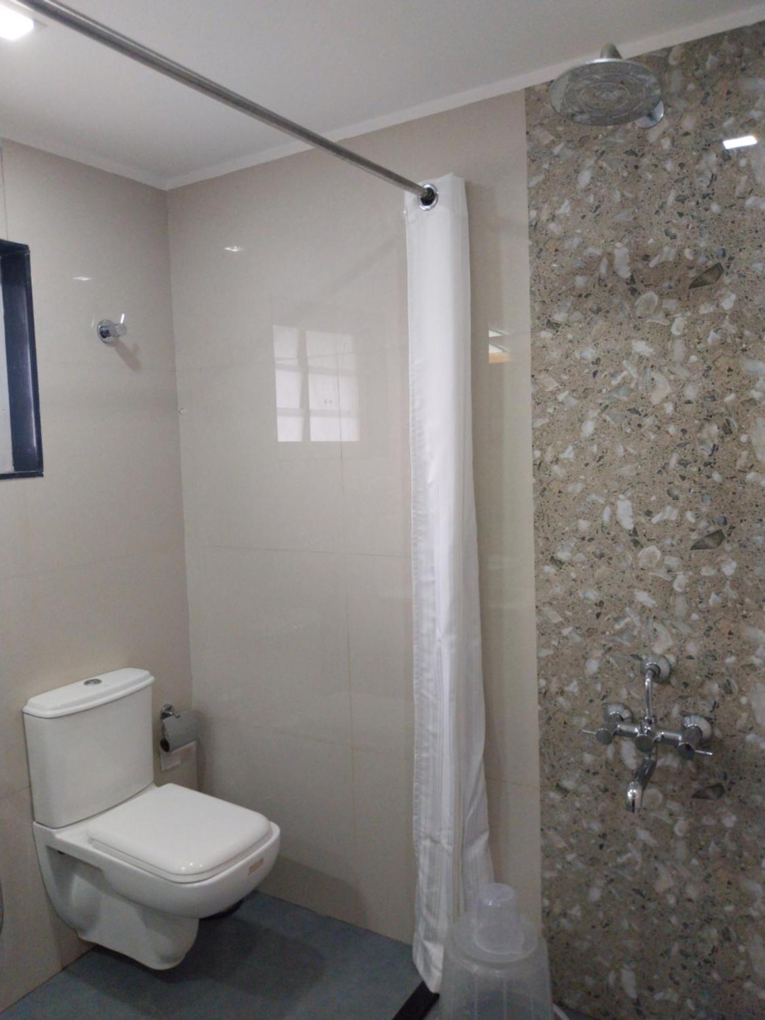 Hotel Savera Park Thrissur Bagian luar foto